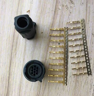 Omron G5 Servo Motor Connector with 1kW Motor Compatibility, Panel/Cable Mount, and Silver/Gold Plated Contacts